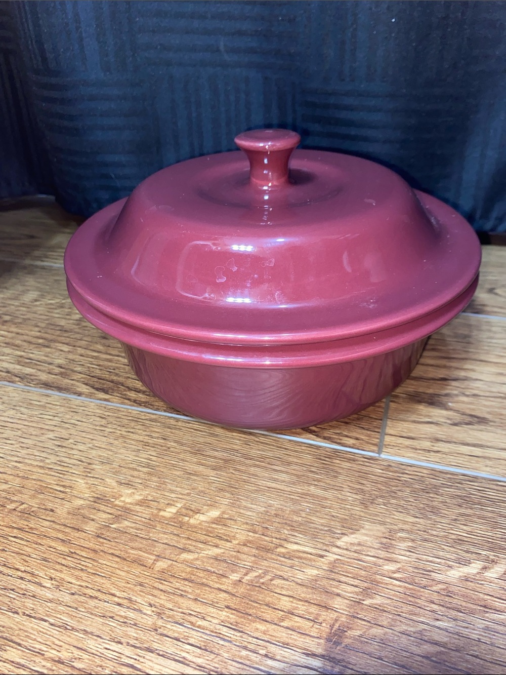 The Pampered Chef Ceramic Covered Casserole in Deep Berry Red Cranberry